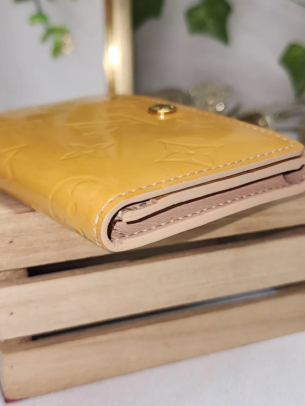 Authentic Louis Vuitton Vernis Card Wallet In Gold - LIKE NEW